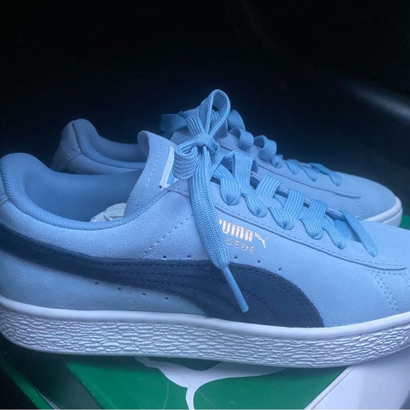Puma Suede Blue Sneakers - Picture 1 of 4